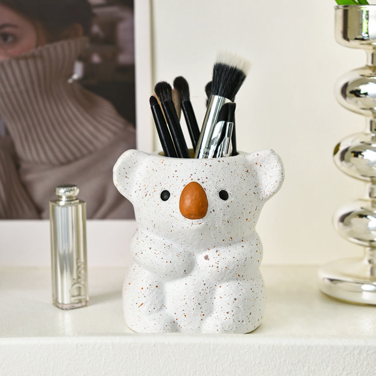 1pc Cute Koala Makeup Brush Holder & Desktop Organizer - White & Brown Bear-Shaped Storage Bin with Spacious Opening, Lightweight Painted Finish for Vanity, Office, Bathroom - No Assembly Required, Unisex Gift for Adults, Office Decor, Decorative